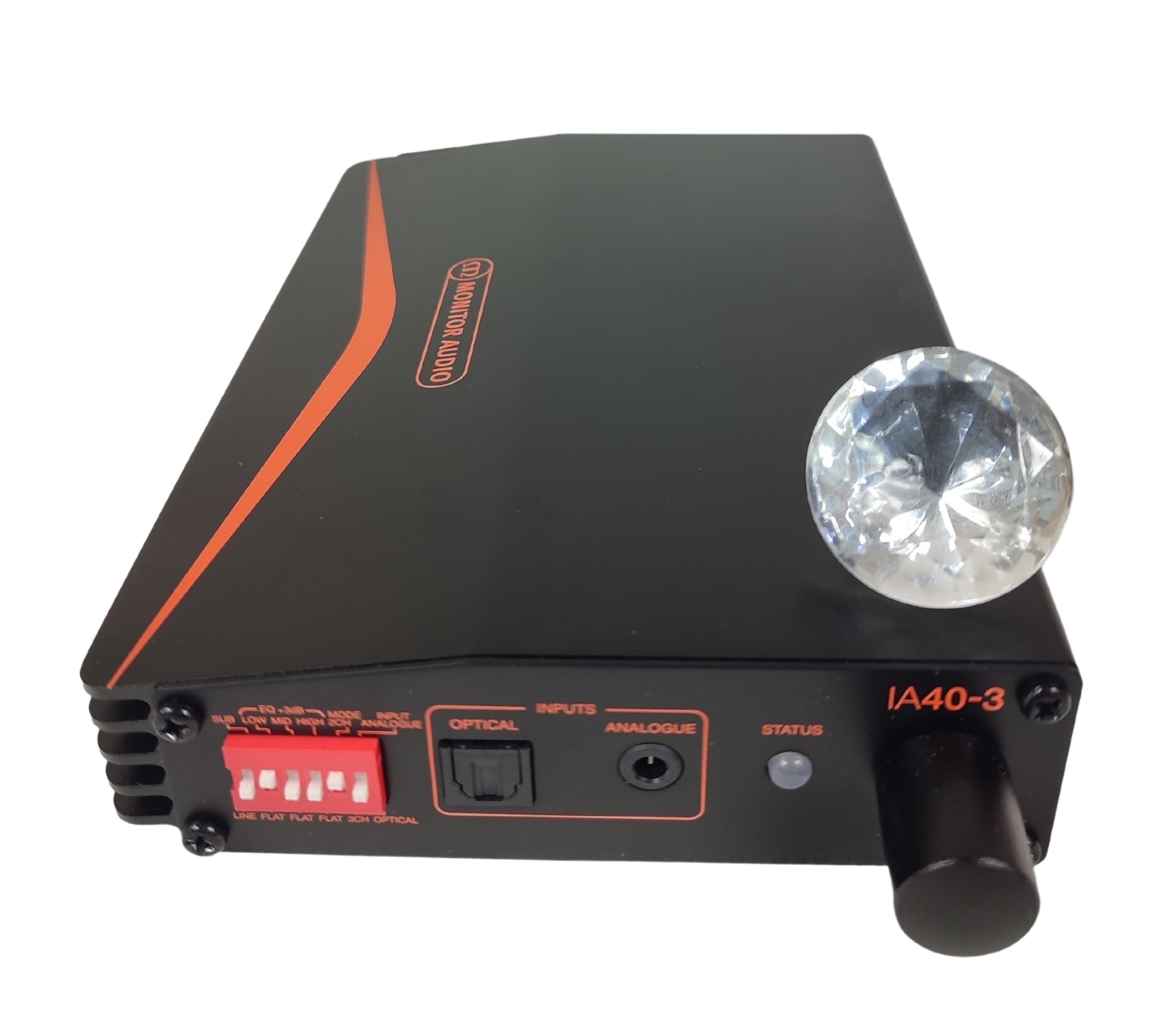 Monitor Audio IA40-3 wejścia optyczne i analogowe